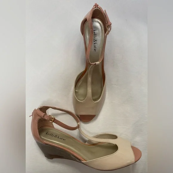 Kelly & Katie open toe wedge shoe - Picture 1 of 2